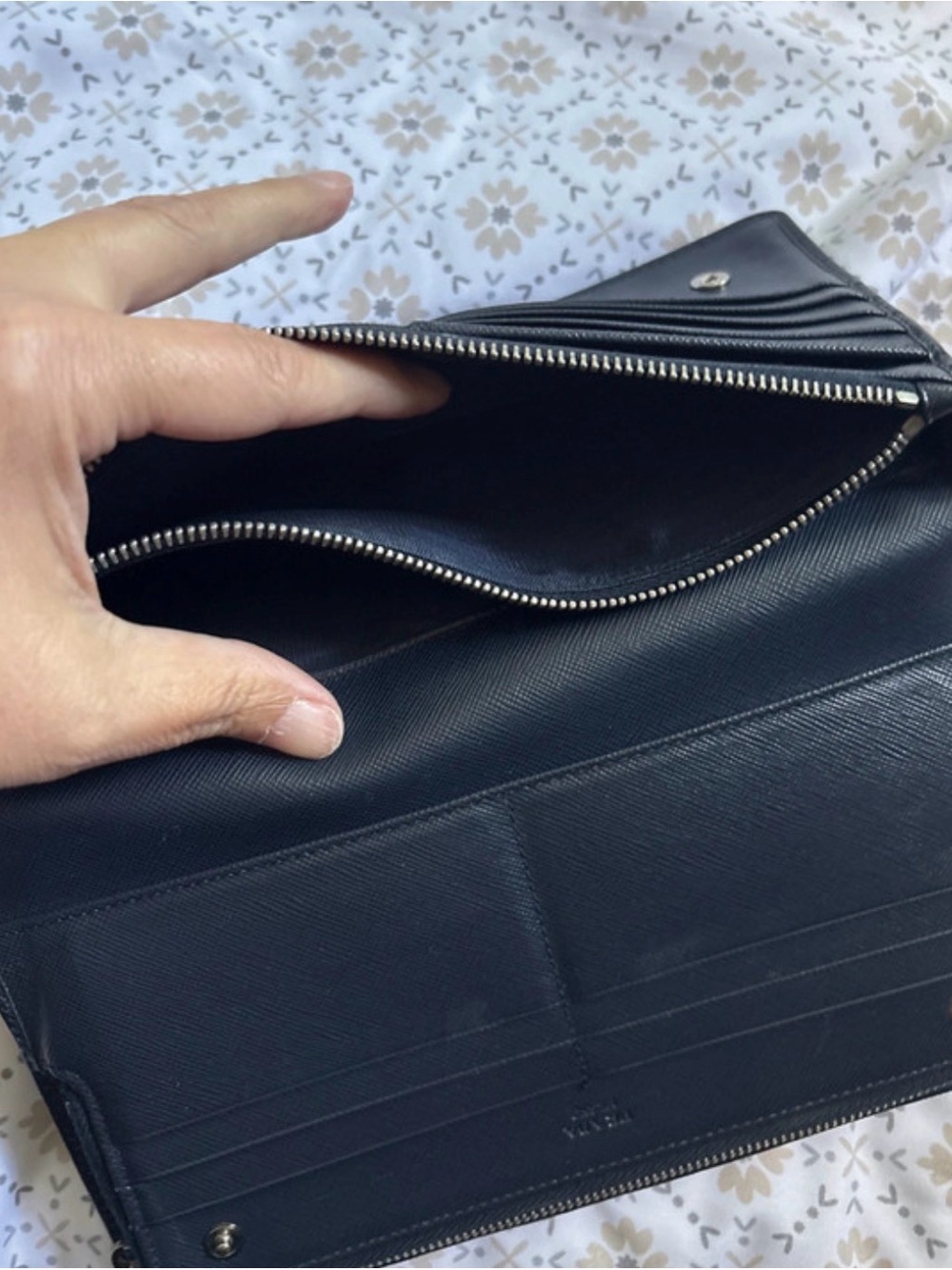 Prada travel wallet - Picture 9 of 9